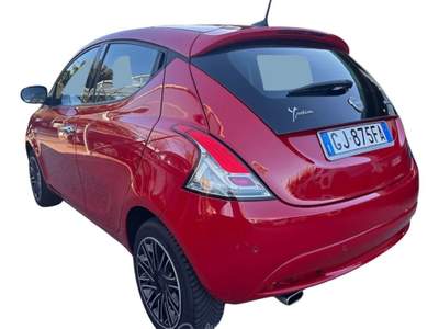 Lancia Ypsilon 1.0 FireFly 5 porte S&S Hybrid Ecochic Silver Rosso usata Oderzo