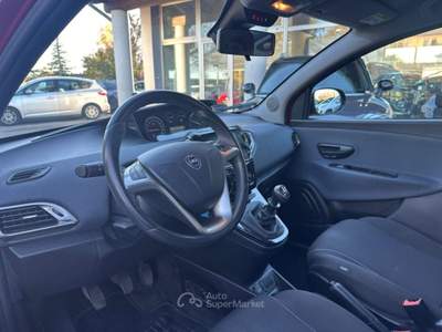 Lancia Ypsilon 1.0 FireFly 5 porte S&S Hybrid Ecochic Silver Rosso usata Oderzo