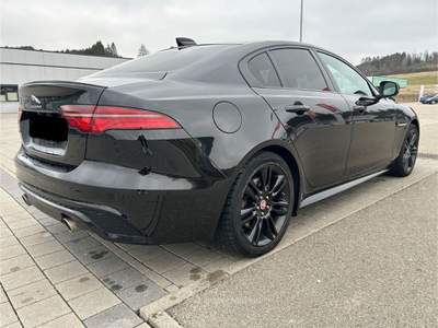 Jaguar XE 2020 Jaguar XE P250 R-DYNAMIC S PELLE AUTOMATICO Nero usata LIVORNO