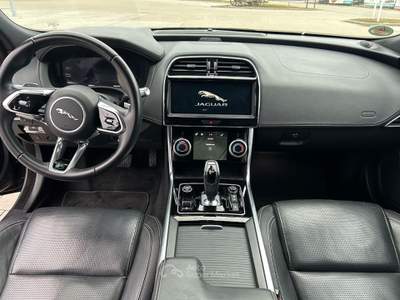 Jaguar XE 2020 Jaguar XE P250 R-DYNAMIC S PELLE AUTOMATICO Nero usata LIVORNO