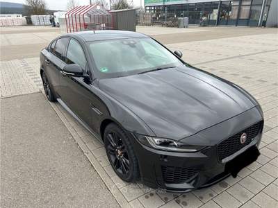 Jaguar XE 2020 Jaguar XE P250 R-DYNAMIC S PELLE AUTOMATICO Nero usata LIVORNO
