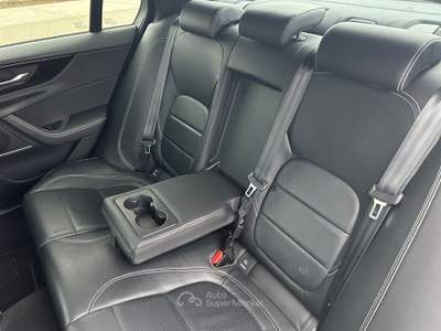 Jaguar XE 2020 Jaguar XE P250 R-DYNAMIC S PELLE AUTOMATICO Nero usata LIVORNO