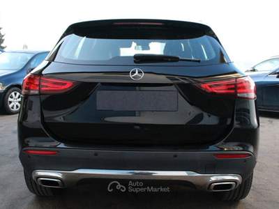 Mercedes-Benz GLA 2020 MERCEDES GLA 200d PROGRESSIVE CAM AMBIENTE CARPLAY Nero usata LIVORNO