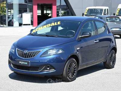 Lancia Ypsilon 1.0 FireFly 5 porte S&S Hybrid Silver Blu/Azzurro usata Pianezza