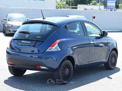 Lancia Ypsilon 1.0 FireFly 5 porte S&S Hybrid Silver Blu/Azzurro usata Pianezza