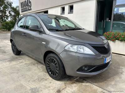 Lancia Ypsilon Ypsilon 1.2 69 CV 5p. S&S Elefantino Blu Grigio usata Mesagne