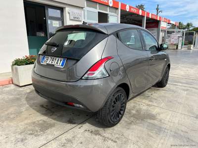 Lancia Ypsilon Ypsilon 1.2 69 CV 5p. S&S Elefantino Blu Grigio usata Mesagne