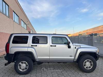 Hummer H3 245CV ADVENTURE CAMBIO MANUALE UNICOPROPR GPL Argento usata VOLPIANO