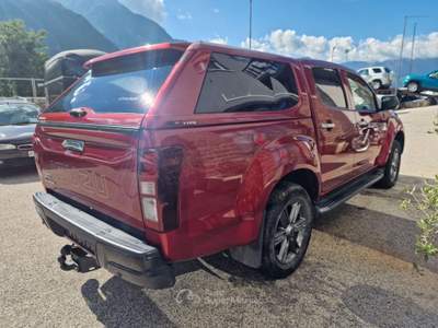 Isuzu D-Max 1.9 Crew Cab 4WD Clima Lilla usata Levico Terme