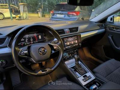 Skoda Superb Skoda Superb 2022 Station Wagon 2.0 TDI 150cv Bianco usata Verona