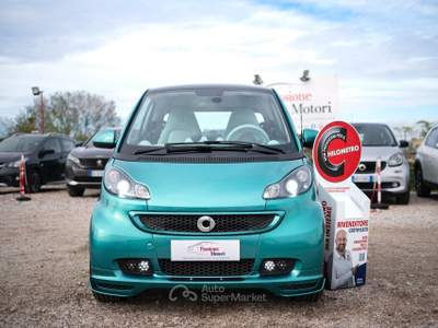 Smart ForTwo 1000 75 kW coupé BRABUS TAILOR MADE UNICA Oro usata Sant'Anastasia