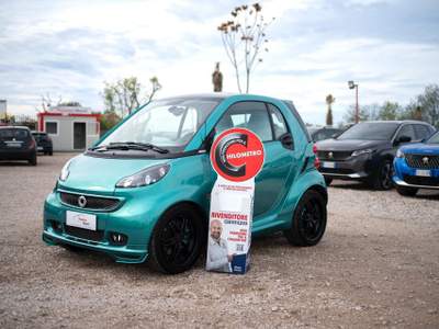 Smart ForTwo 1000 75 kW coupé BRABUS TAILOR MADE UNICA Oro usata Sant'Anastasia