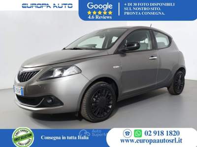 Lancia Ypsilon 1.0 FireFly 5 porte S&S Hybrid Ecochic Silver Grigio usata Paderno Dugnano
