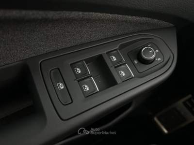 Volkswagen Golf 2.0 tdi Life 115cv dsg Nero usata Cappella Maggiore