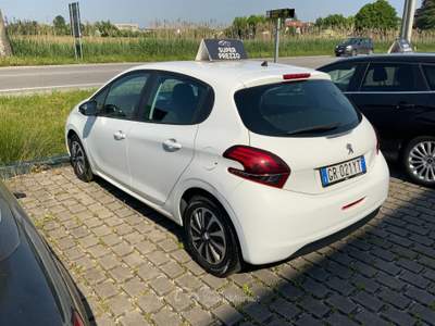 Peugeot 208 208 5p 1.0 puretech Access 68cv Bianco usata VENEZIA