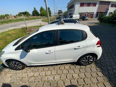 Peugeot 208 208 5p 1.0 puretech Access 68cv Bianco usata VENEZIA