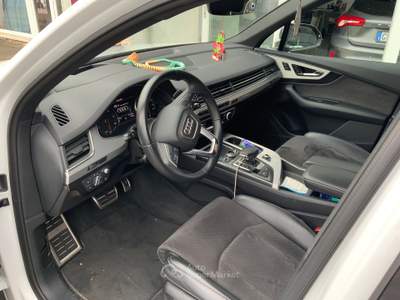 Audi Q7 50 3.0 tdi mhev Sport quattro tiptronic 7p.ti Bianco usata VENEZIA