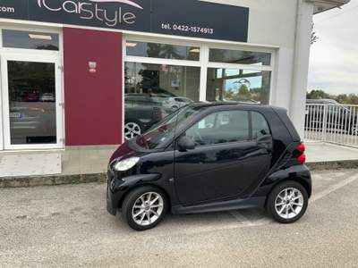 Smart ForTwo Fortwo 1.0 mhd coupe Passion 71cv FL Nero usata VENEZIA