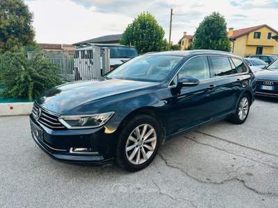 Volkswagen Passat 1.6 TDI Business BlueMotion Technology Nero usata Stra