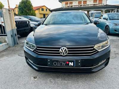 Volkswagen Passat 1.6 TDI Business BlueMotion Technology Nero usata Stra