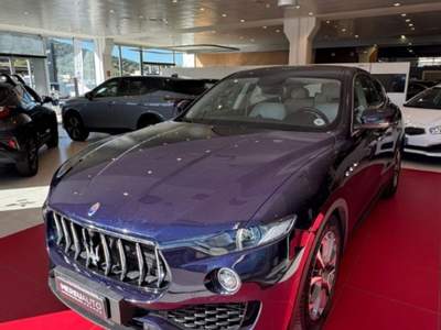 Maserati Levante V6 Diesel 250 CV AWD Granlusso Blu/Azzurro usata Sassari