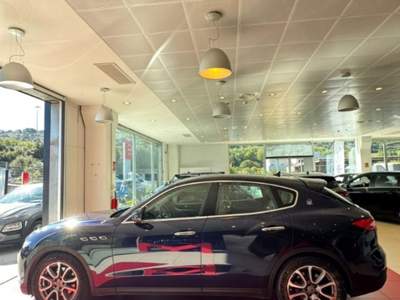 Maserati Levante V6 Diesel 250 CV AWD Granlusso Blu/Azzurro usata Sassari