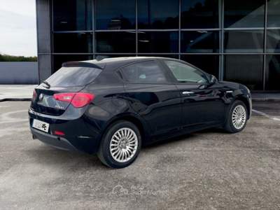 Alfa Romeo Giulietta 1.4 Turbo 105 CV Progression OK NEOPATENTATI Nero usata Bra