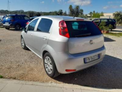 Fiat Punto 1.3 MJT II S&S 95 CV 5p. Street Argento usata Caprarica di Lecce