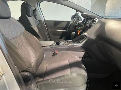 Peugeot 3008 1.6 8V HDi 112CV FAP ca.rob. Bus. Grigio usata San Giuseppe Vesuviano
