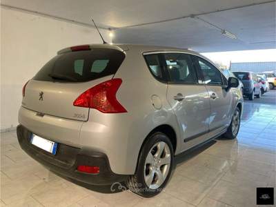 Peugeot 3008 1.6 8V HDi 112CV FAP ca.rob. Bus. Grigio usata San Giuseppe Vesuviano