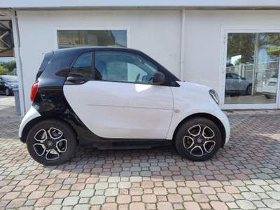 Smart ForTwo EQ Passion Bianco usata San Giovanni Teatino