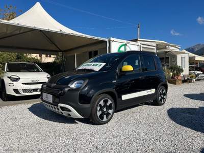 Fiat Panda Panda 1.0 FireFly S&S Hybrid Pandina Nero usata Massa