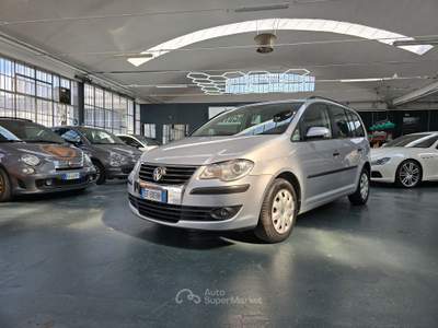 Volkswagen Touran VOLKSWAGEN TOURAN 2.0 ECOFUEL HIGHLINE 7P Argento usata Torino