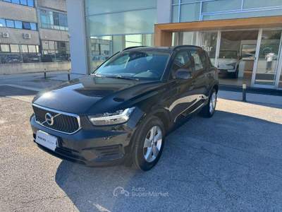 Volvo XC40 T2 automatico Core Nero usata Isola del Liri