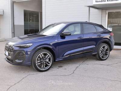 Audi Q5 Sportback NEW 2.0 Tdi Q. 204cv S-tr. S.line edit. Blu/Azzurro usata Civita Castellana