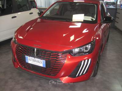Peugeot 208 vettura km 0  pronta consegna Rosso usata Giussano