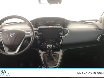 Lancia Ypsilon  - ypsilon 1.0 firefly hybrid platino s&s 70cv Nero usata Marcianise