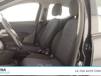 Lancia Ypsilon  - ypsilon 1.0 firefly hybrid platino s&s 70cv Nero usata Marcianise