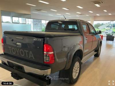 Toyota Hilux Toyota / Hilux 3.0 Turbodiesel Double Cab Life 4x Grigio usata Odolo