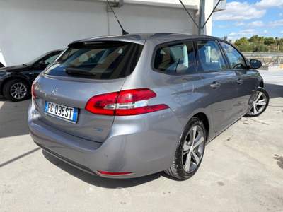 Peugeot 308 S&S SW Business Grigio usata ALTAMURA