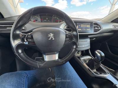 Peugeot 308 S&S SW Business Grigio usata ALTAMURA