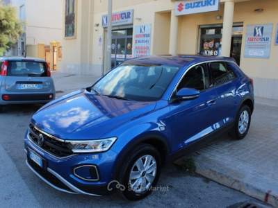 Volkswagen T-Roc 1.0 TSI Life Blu/Azzurro usata Trapani