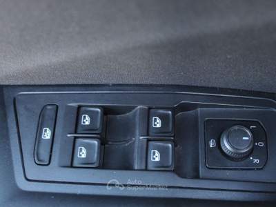 Volkswagen T-Roc 1.0 TSI Life Blu/Azzurro usata Trapani