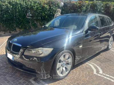 BMW Serie 3 320d 320d MSport Nero usata ANGRI