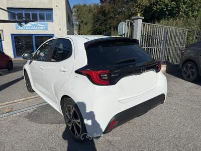 Toyota Yaris Yaris 1.5 Hybrid 5 porte Trend Bianco usata Bisuschio
