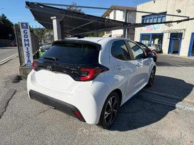 Toyota Yaris Yaris 1.5 Hybrid 5 porte Trend Bianco usata Bisuschio