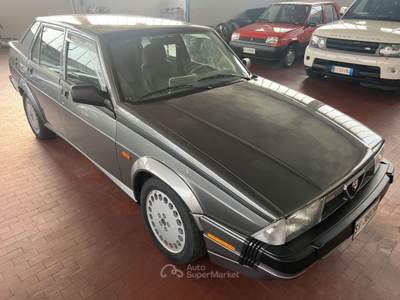 Alfa Romeo 75 75 1.8i turbo America Giallo usata Somma Lombardo