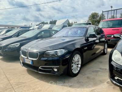 BMW Serie 5 525d 525 525d xDrive Touring Luxury Blu/Azzurro usata San Michele Salentino