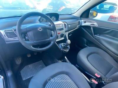 Lancia Ypsilon y 1.3 MJT Nero usata San Michele Salentino