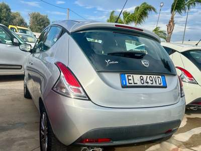 Lancia Ypsilon 5 porte Ecochic Gold - 130000 km Argento usata San Michele Salentino